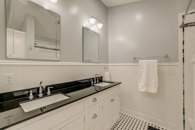 1401 Broadway Street N, Stillwater, MN 55082