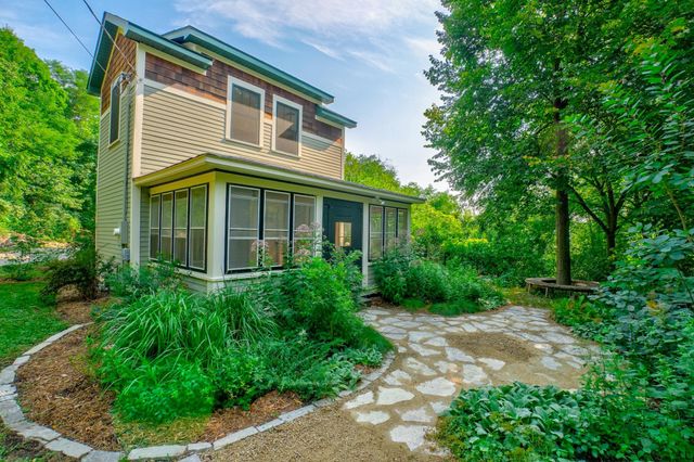 1401 Broadway Street N, Stillwater, MN 55082