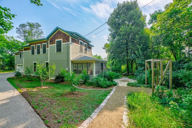 1401 Broadway Street N, Stillwater, MN 55082