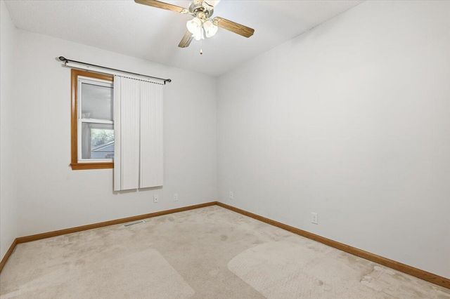 3808 RAMELLE Drive, Council Bluffs, IA 51501