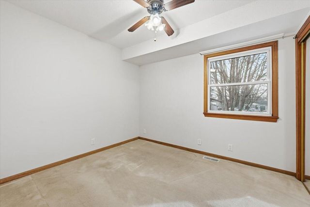 3808 RAMELLE Drive, Council Bluffs, IA 51501
