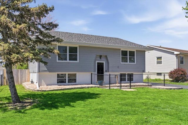 3808 RAMELLE Drive, Council Bluffs, IA 51501
