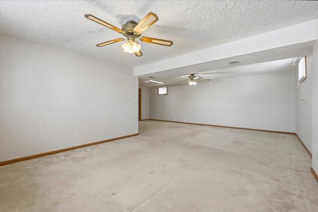 3808 RAMELLE Drive, Council Bluffs, IA 51501