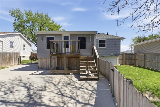 3808 RAMELLE Drive, Council Bluffs, IA 51501