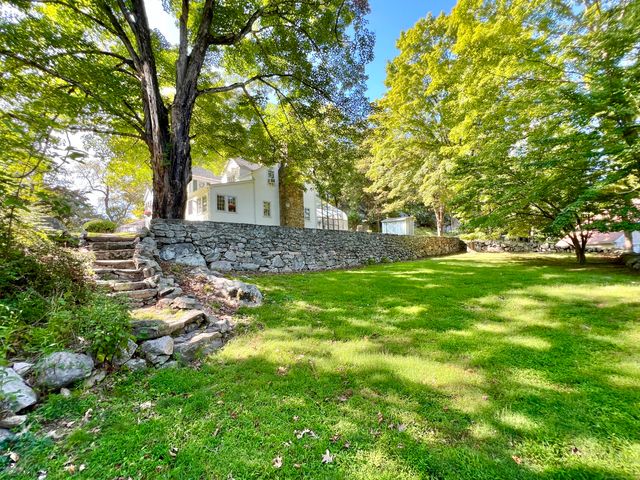 301 Haviland Road, Stamford, CT 06903