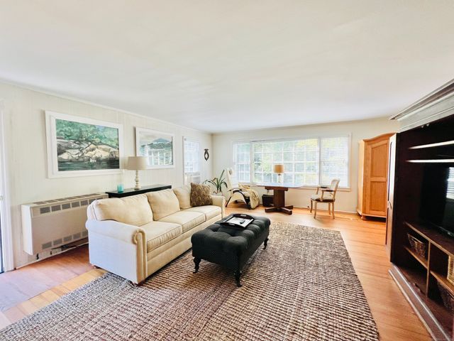 301 Haviland Road, Stamford, CT 06903