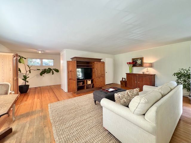 301 Haviland Road, Stamford, CT 06903