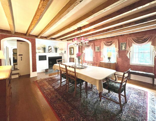 301 Haviland Road, Stamford, CT 06903