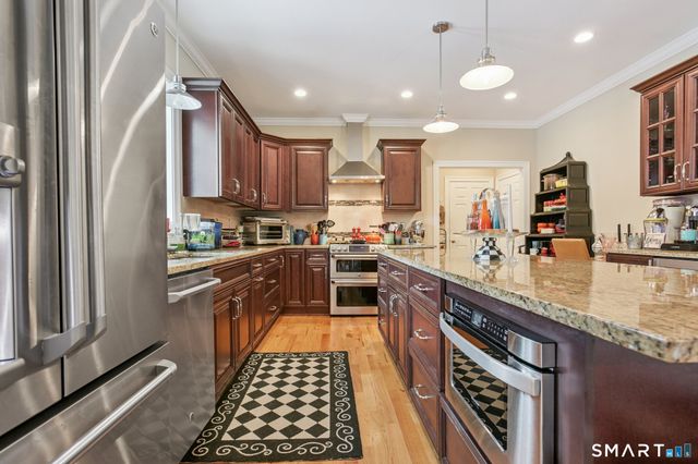 10 Ball Road, North Haven, CT 06473