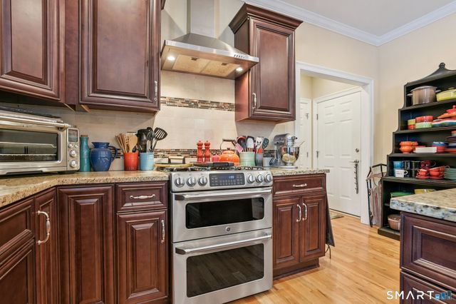 10 Ball Road, North Haven, CT 06473