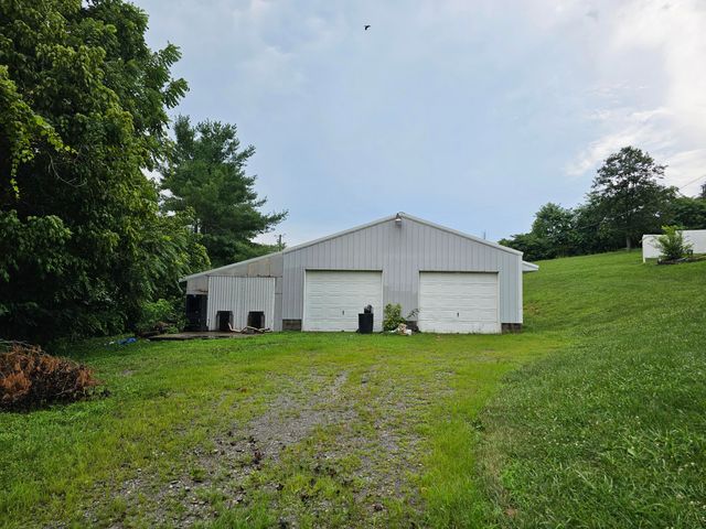 50 Farris Branch Road, Wallingford, KY 41093