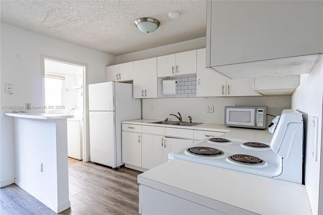 10350 SW 220th St 254, Cutler Bay, FL 33190
