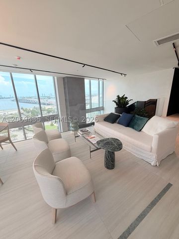 1400 Biscayne Blvd 702, Miami, FL 33132