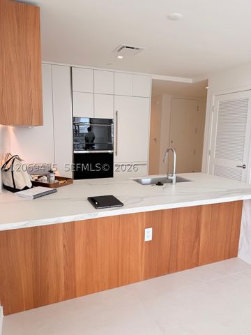 1400 Biscayne Blvd 702, Miami, FL 33132