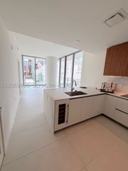 1400 Biscayne Blvd 702, Miami, FL 33132