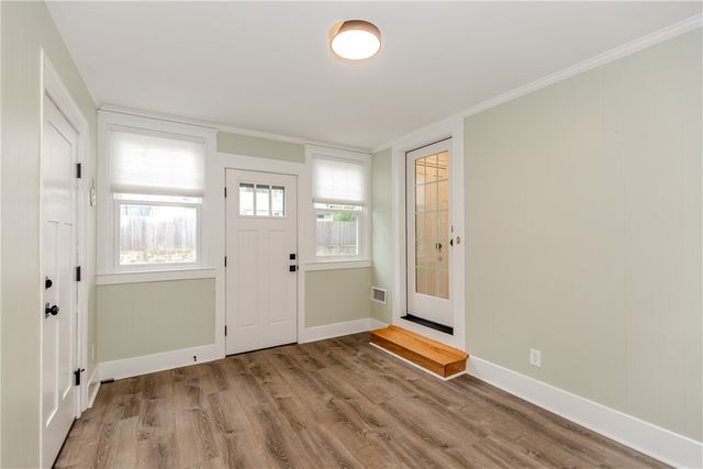 8 Barnes Street, Smithfield, RI 02828