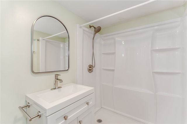8 Barnes Street, Smithfield, RI 02828