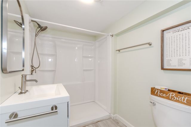 8 Barnes Street, Smithfield, RI 02828