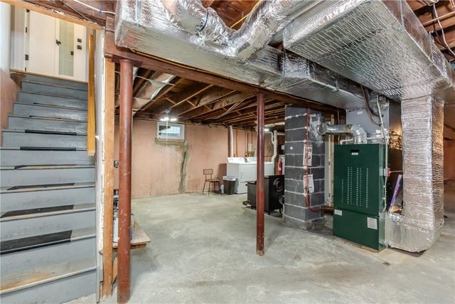 8 Barnes Street, Smithfield, RI 02828