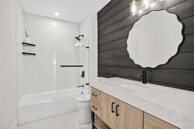 2257 Glastonbury, Westlake Village, CA 91361