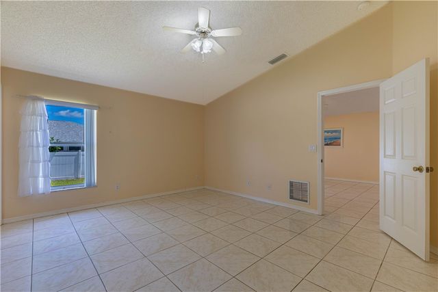 114 Douglas Avenue, Sebastian, FL 32958