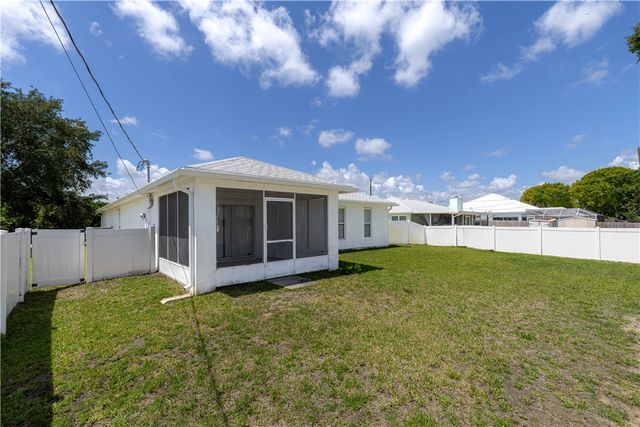 114 Douglas Avenue, Sebastian, FL 32958