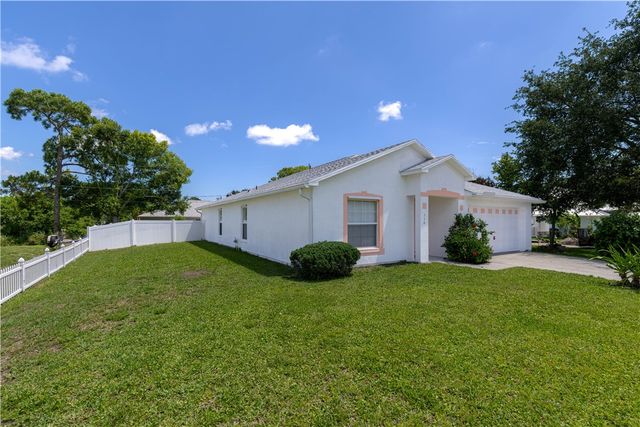 114 Douglas Avenue, Sebastian, FL 32958