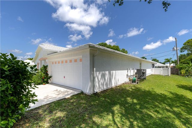 114 Douglas Avenue, Sebastian, FL 32958