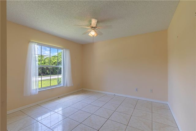 114 Douglas Avenue, Sebastian, FL 32958
