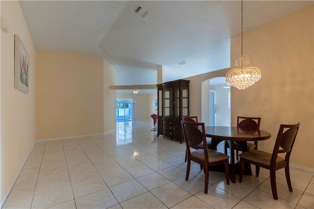 114 Douglas Avenue, Sebastian, FL 32958