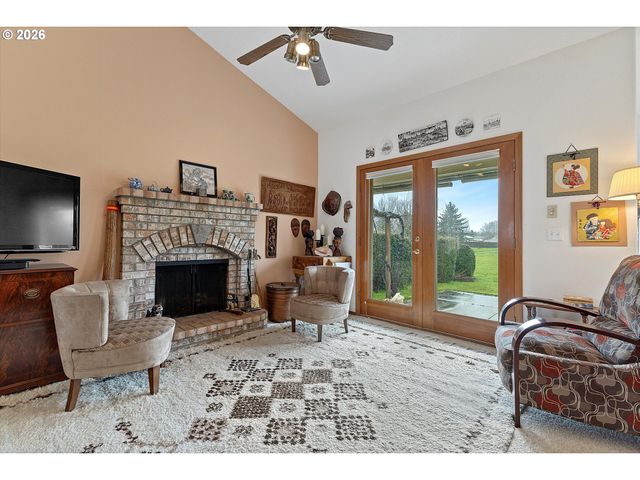 1954 Sw SESAME St, Mc Minnville, OR 97128