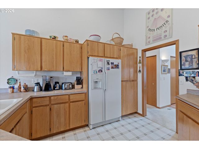 1954 Sw SESAME St, Mc Minnville, OR 97128