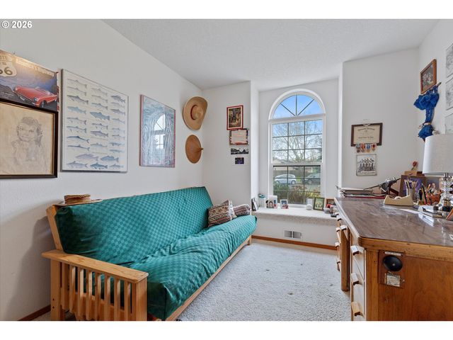 1954 Sw SESAME St, Mc Minnville, OR 97128