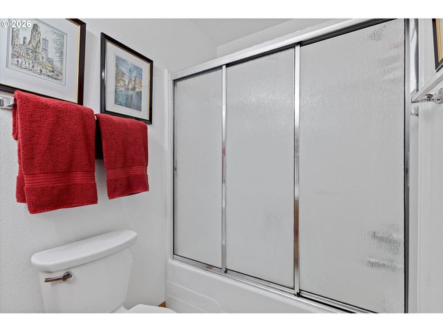 1954 Sw SESAME St, Mc Minnville, OR 97128