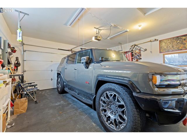 1954 Sw SESAME St, Mc Minnville, OR 97128