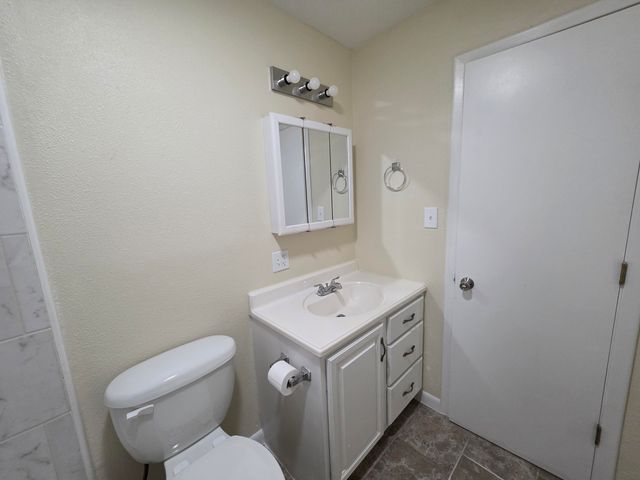 813 Bryan Street Street, Houston, MO 65483