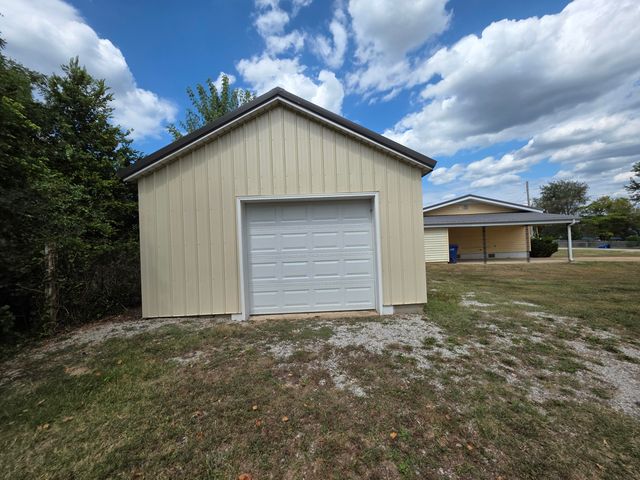 813 Bryan Street Street, Houston, MO 65483