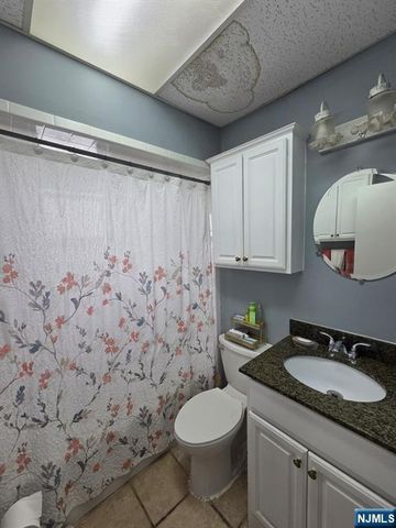 327 7th Street 2nd floor, Carlstadt, NJ 07072