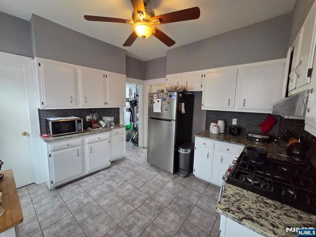 327 7th Street 2nd floor, Carlstadt, NJ 07072