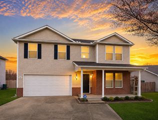 2131 Carlton Ln, Thompsons Station, TN 37179