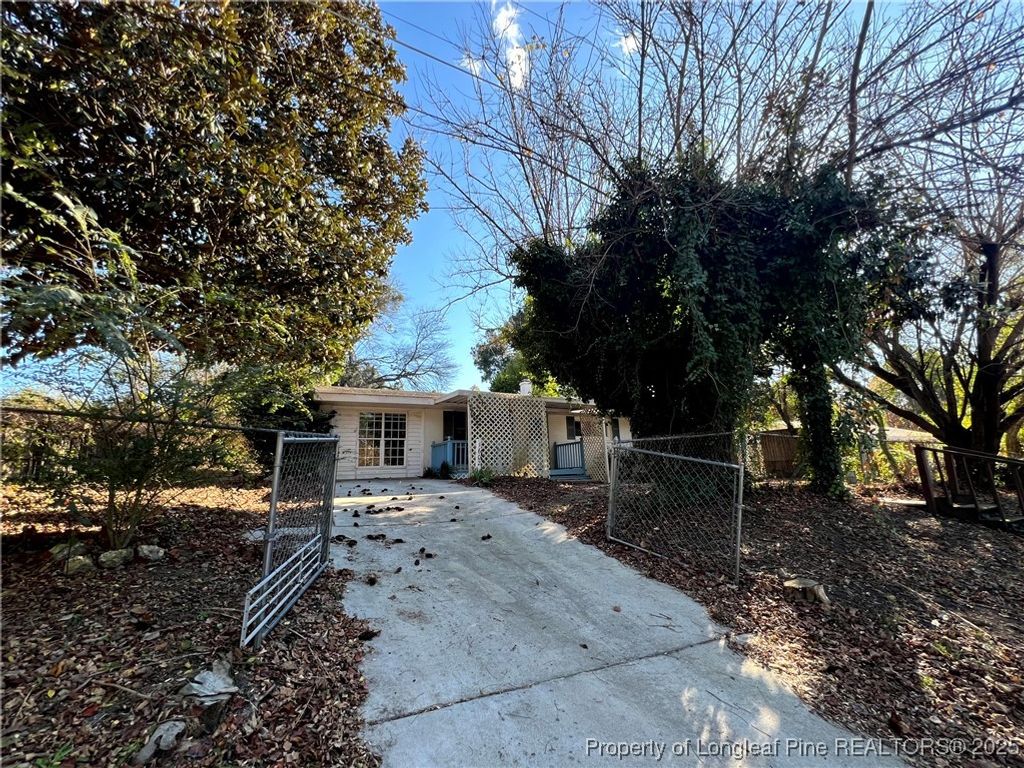 1602 Crescent Drive, Spring Lake, NC 28390