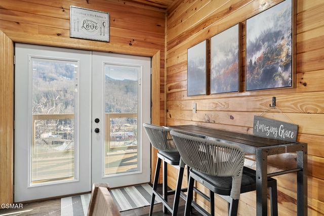 139 Water Tower Road, Gatlinburg, TN 37738