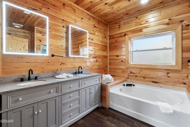 139 Water Tower Road, Gatlinburg, TN 37738