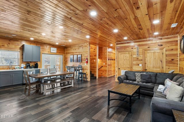 139 Water Tower Road, Gatlinburg, TN 37738