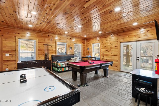 139 Water Tower Road, Gatlinburg, TN 37738