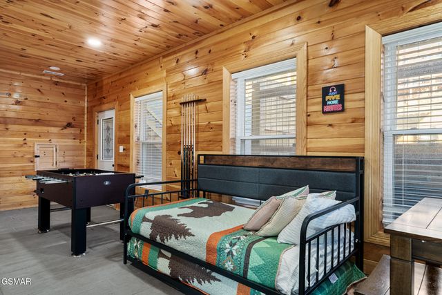 139 Water Tower Road, Gatlinburg, TN 37738