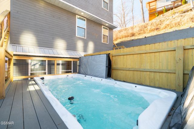 139 Water Tower Road, Gatlinburg, TN 37738