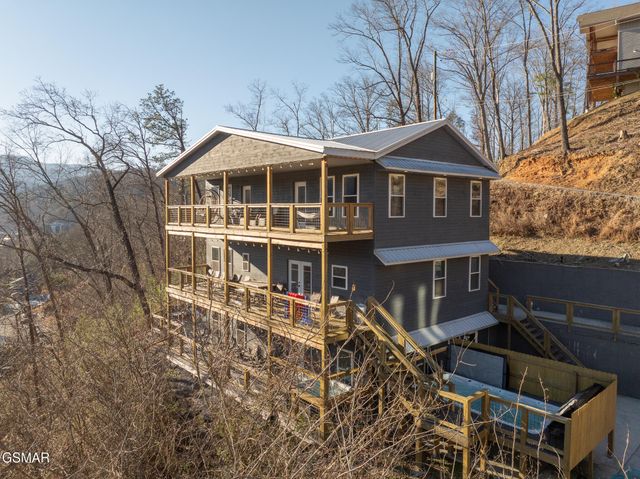 139 Water Tower Road, Gatlinburg, TN 37738