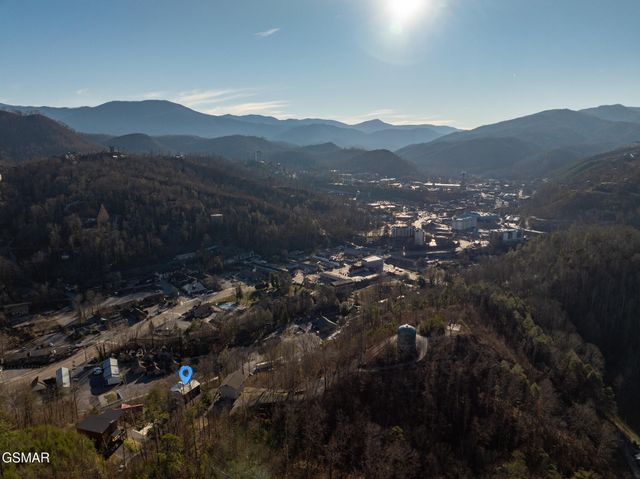 139 Water Tower Road, Gatlinburg, TN 37738