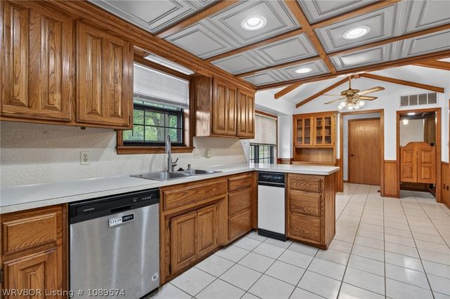 1424 10th Street, Van Buren, AR 72956